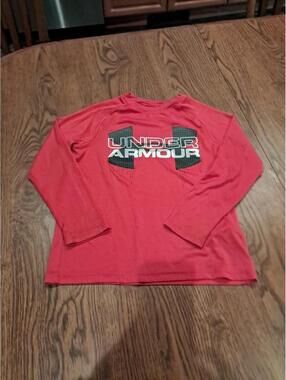 Under Armour Boys' Long Sleeve T-Shirt Red Size Ysmall 6-7 Graphic Athletic Tee